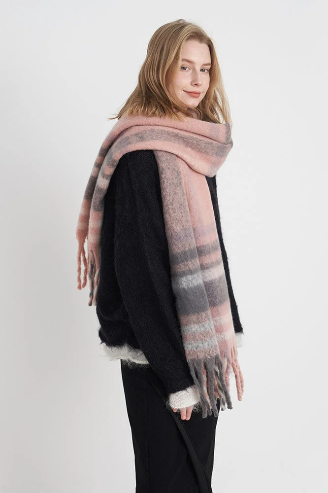 Vintage Plaid Cozy Knit Scarf - Image 10