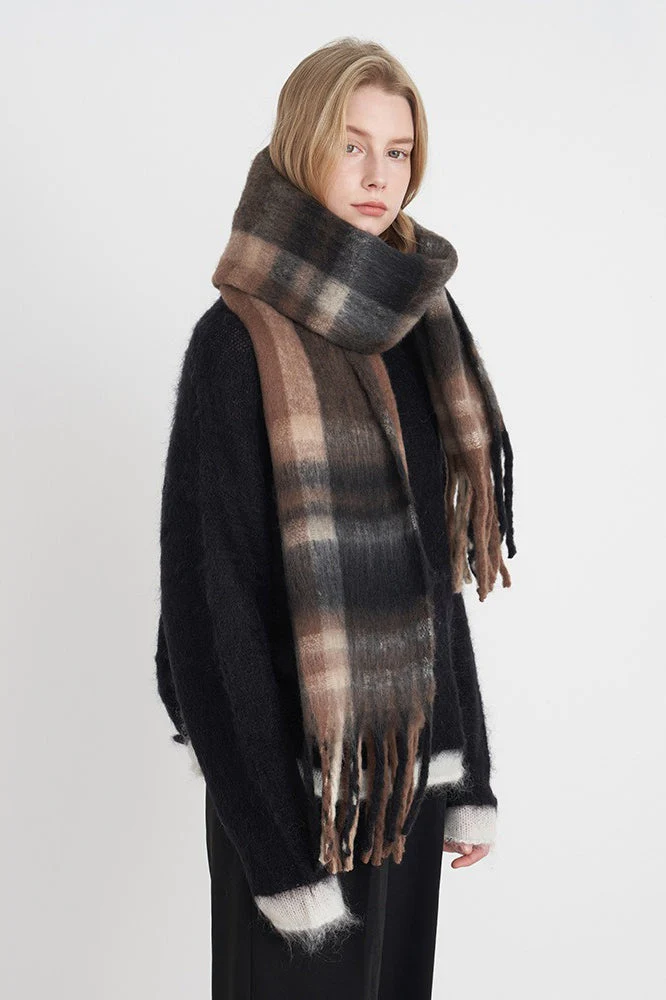 Vintage Plaid Cozy Knit Scarf - Image 7