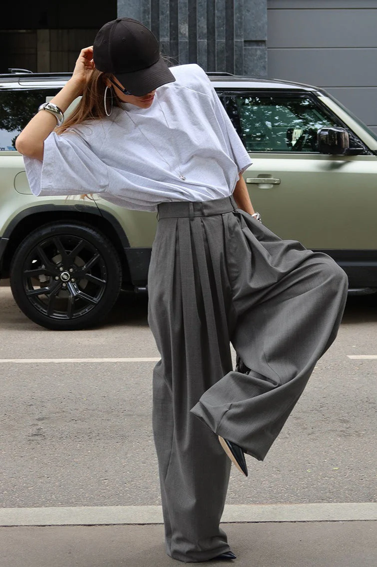 Vintage Pleated Wide-Leg Pants - Image 2
