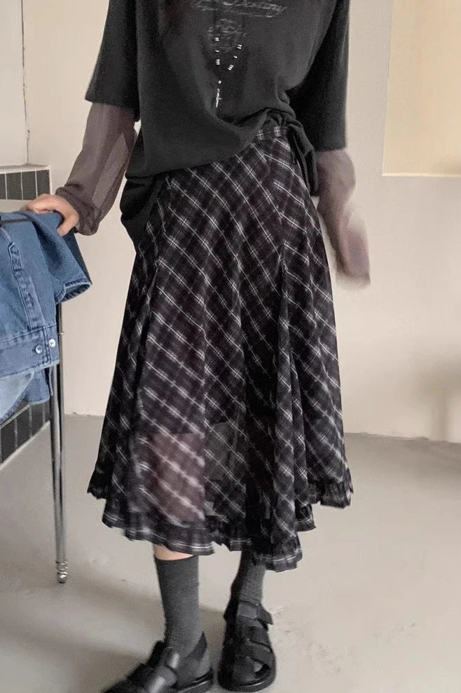 Vintage Two-Tone Plaid Asymmetrical Skirt - Image 3