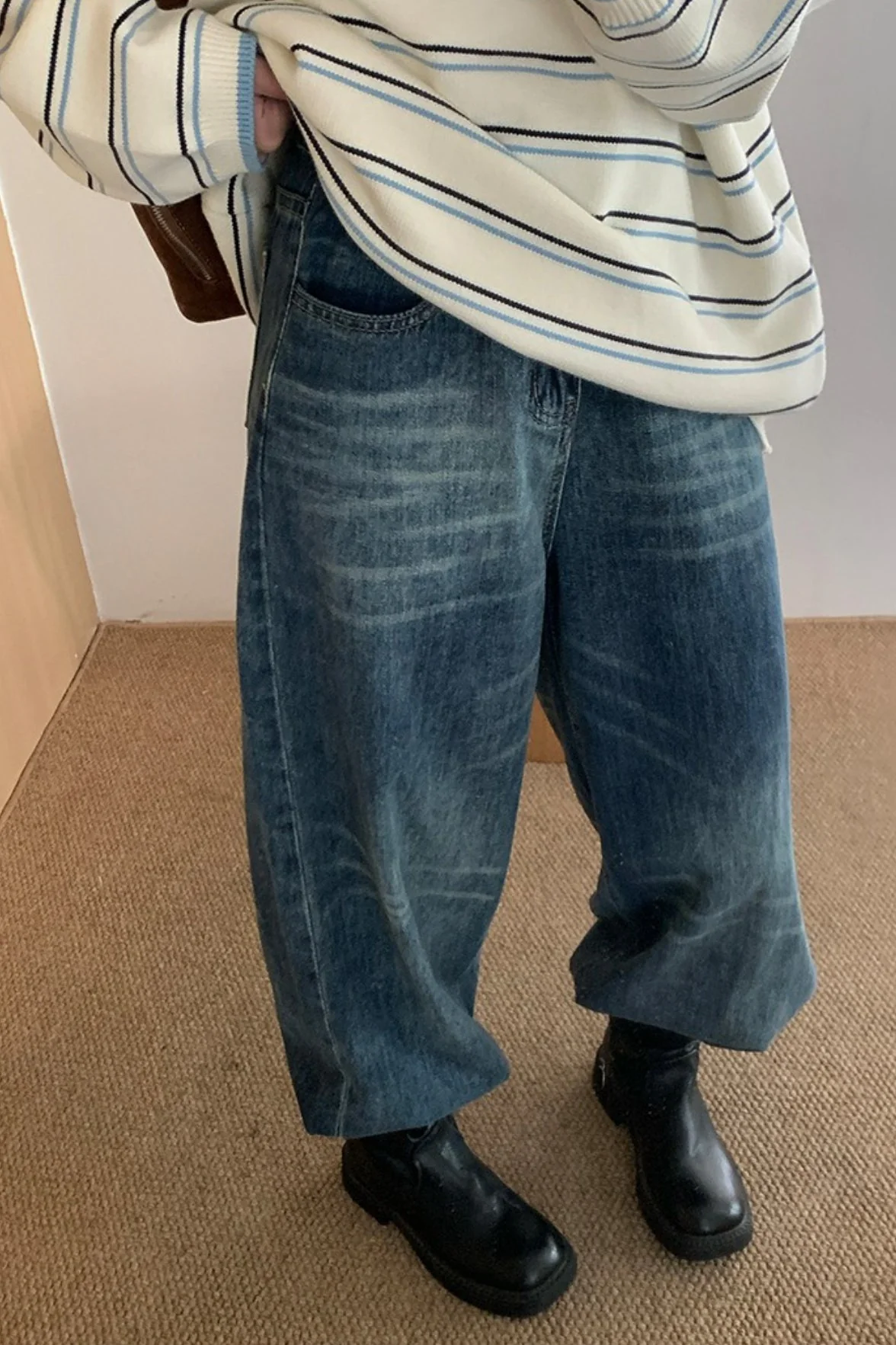 Vintage Washed Whisker High Waist Loose Jeans - Image 4