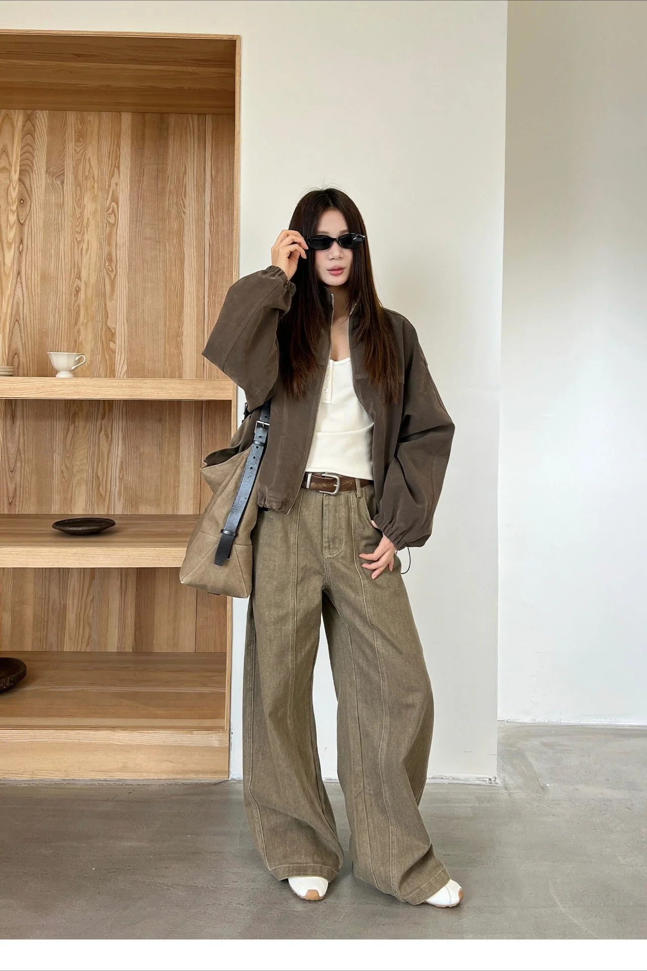 Vintage Wide-Leg Tapered Pants - Image 2