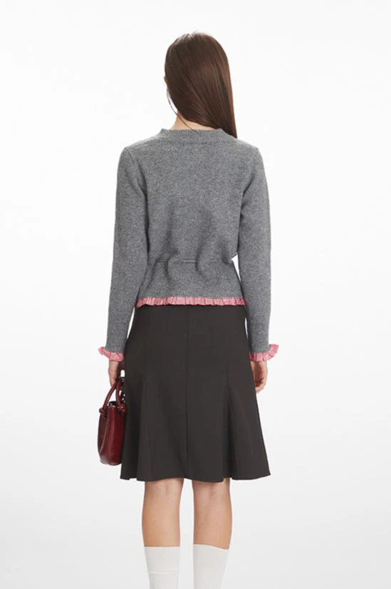Waist-Cinched Cropped Knit Paneled Blouse - Image 5