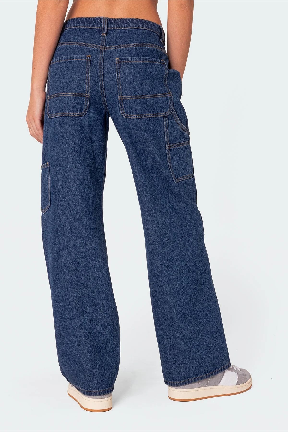 Washed Oversized Mid-Rise Cargo Pocket Straight-Leg Jeans - Image 4