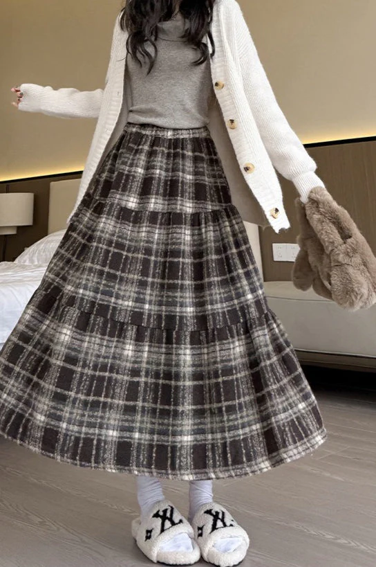Wool Blend Tiered Plaid Skirt - Image 12
