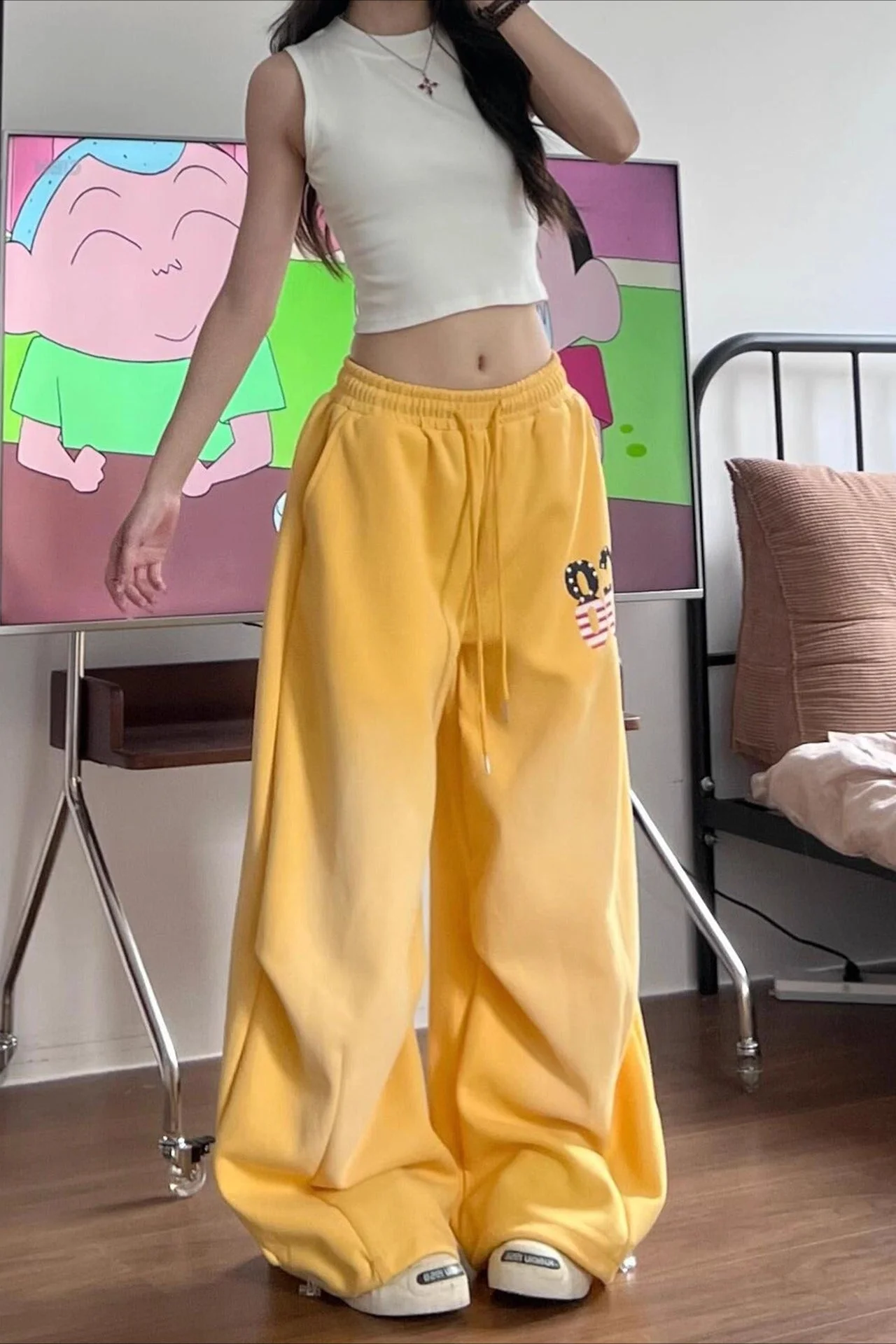 Yellow Graphic Loose Casual Sweat Pants - Image 4