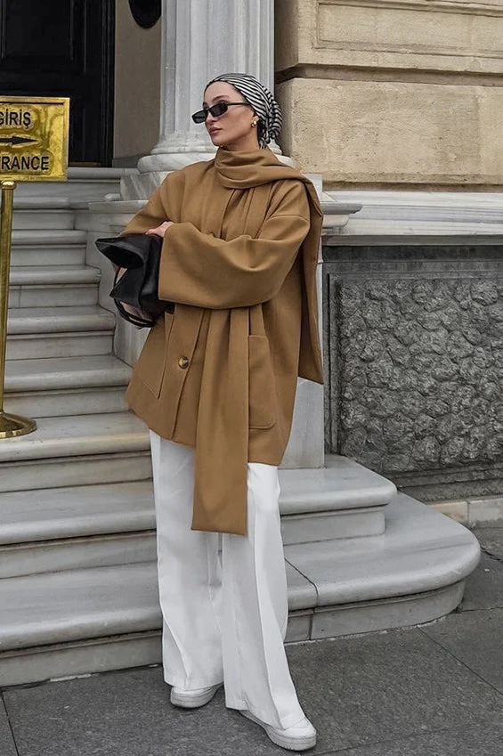 Vintage British-Style Wool Midi Oversized Coat - Image 2