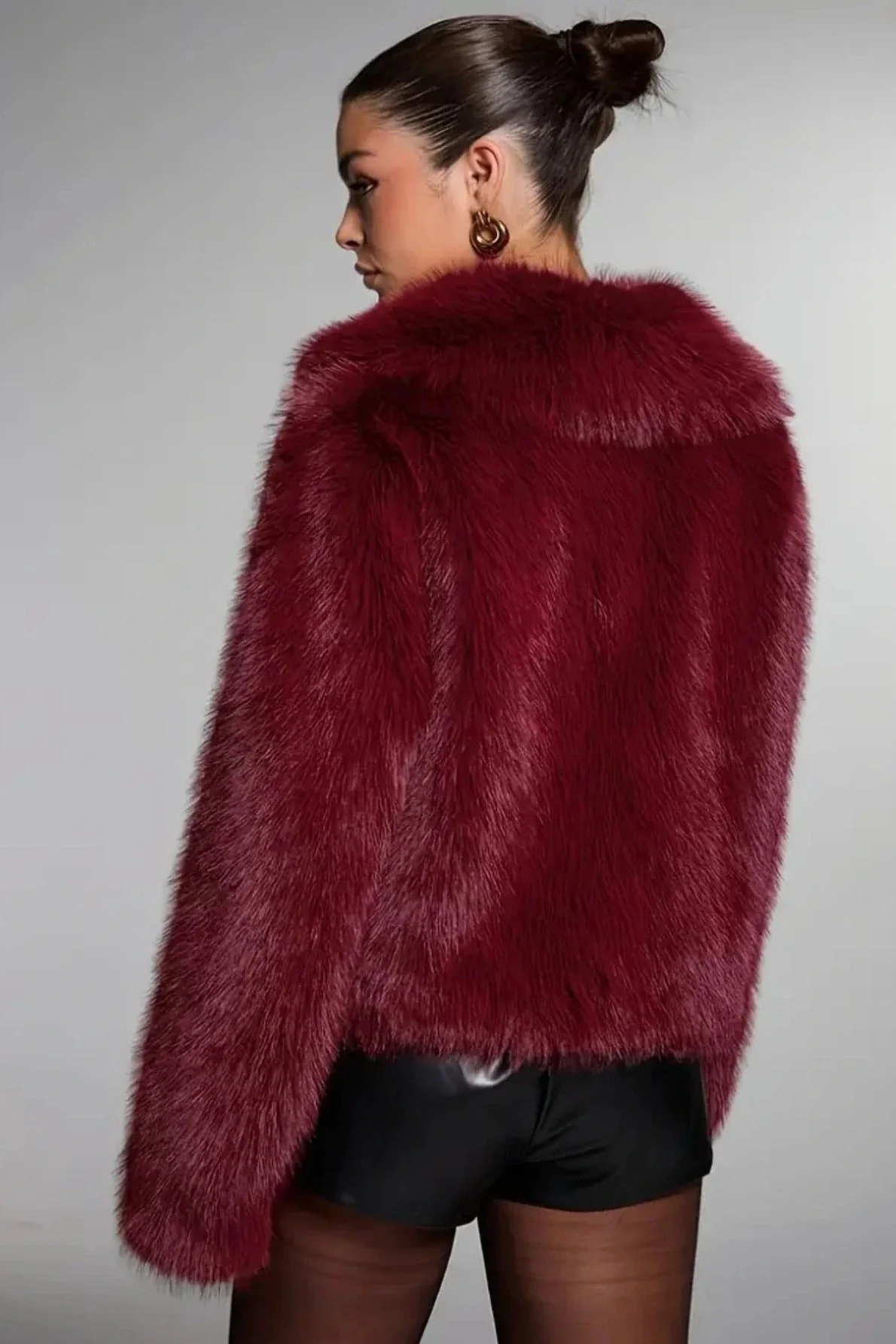 Vintage Elegant Faux Fur Buttoned Long-Sleeve Coat - Image 2