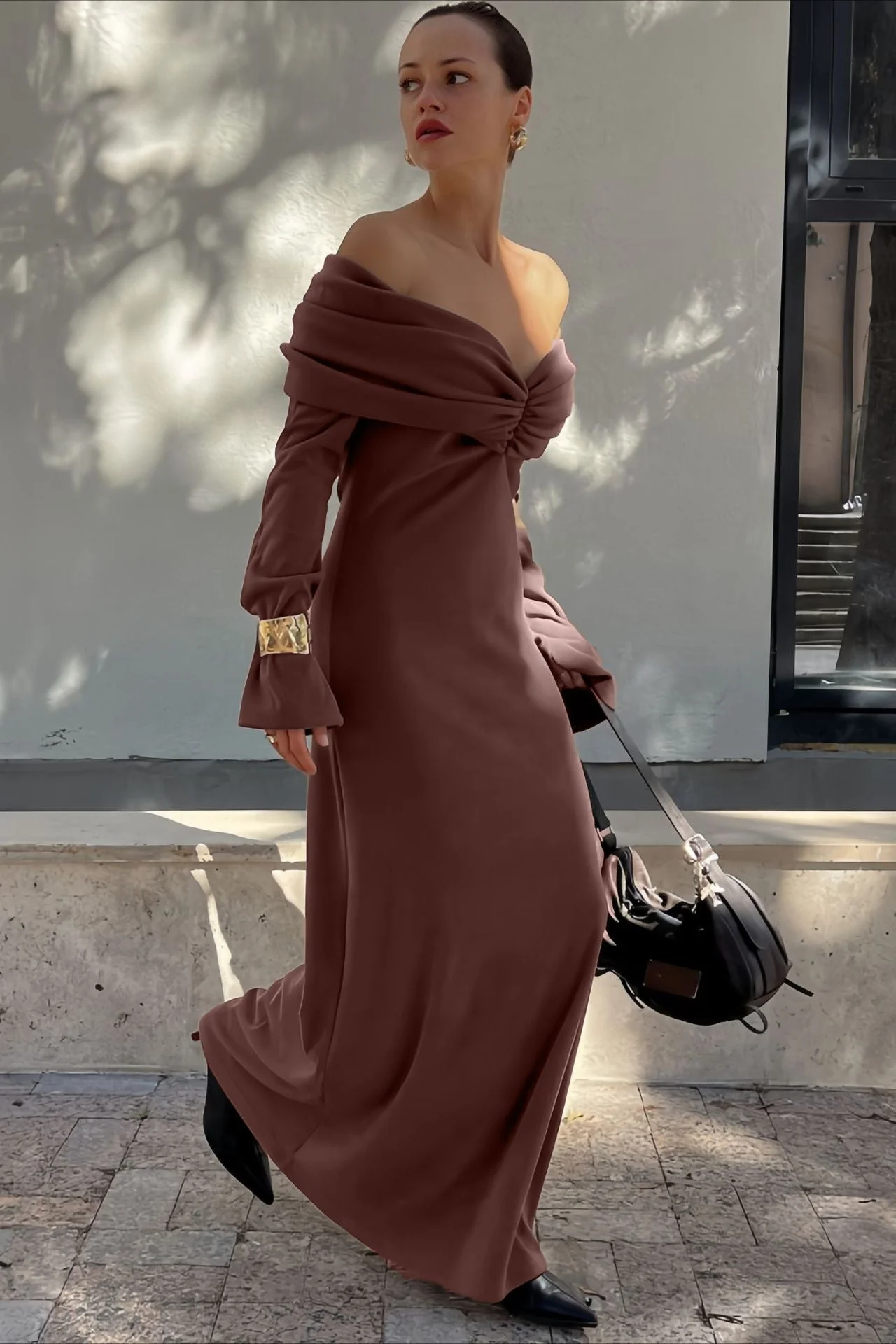 High-End Ruched Knit Maxi Dress - Image 3