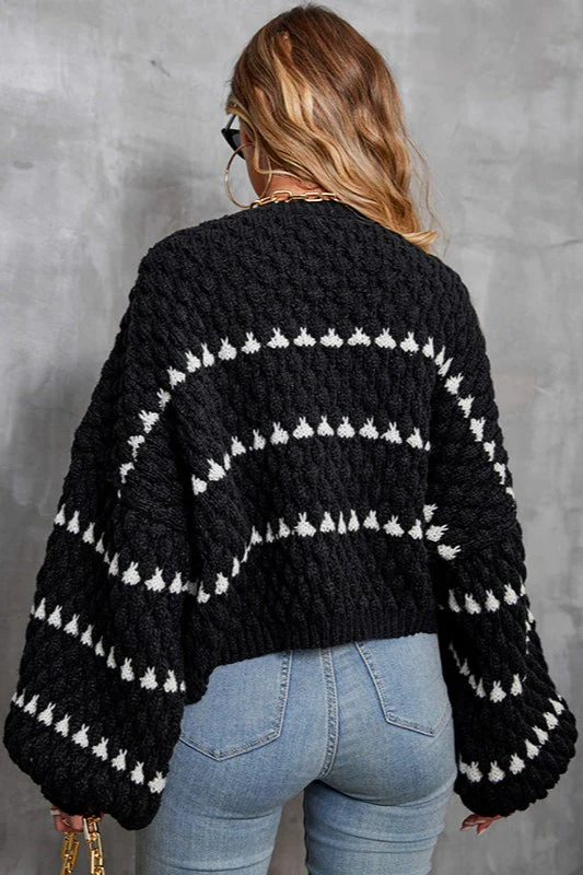 Vintage Striped Round Neck Knit Sweater - Image 4