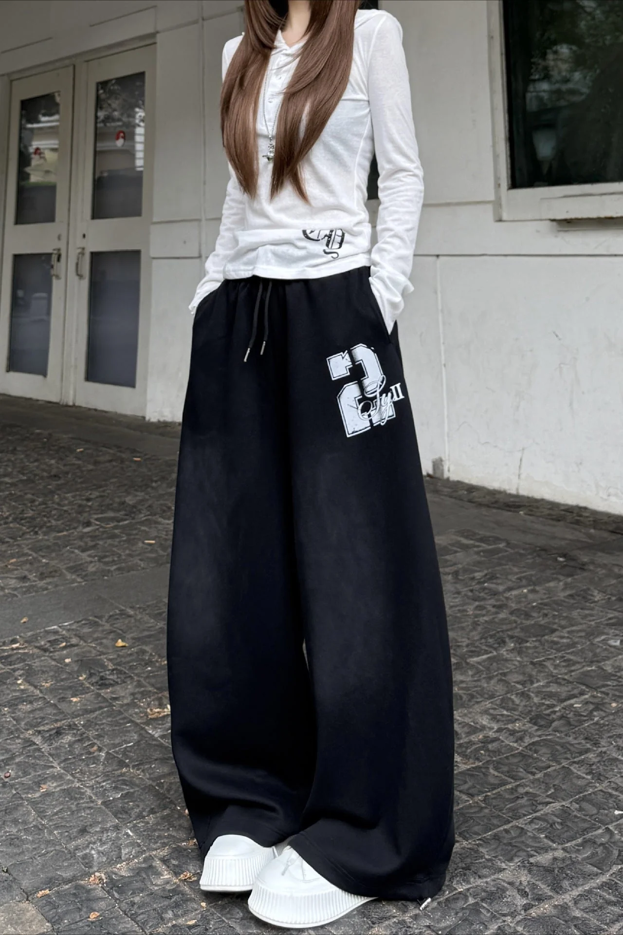 Y2K Oversized Blue Sweat Pant - Image 5