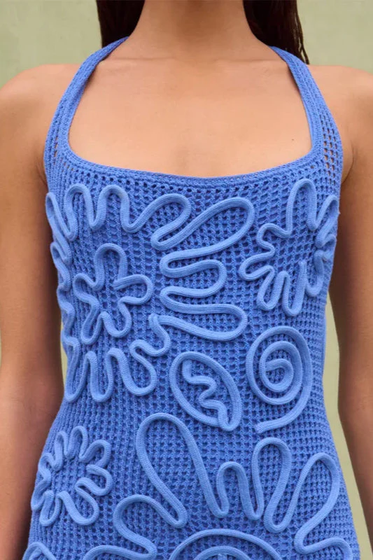 Elegant Knitted Sleeveless Floral Dress - Image 4