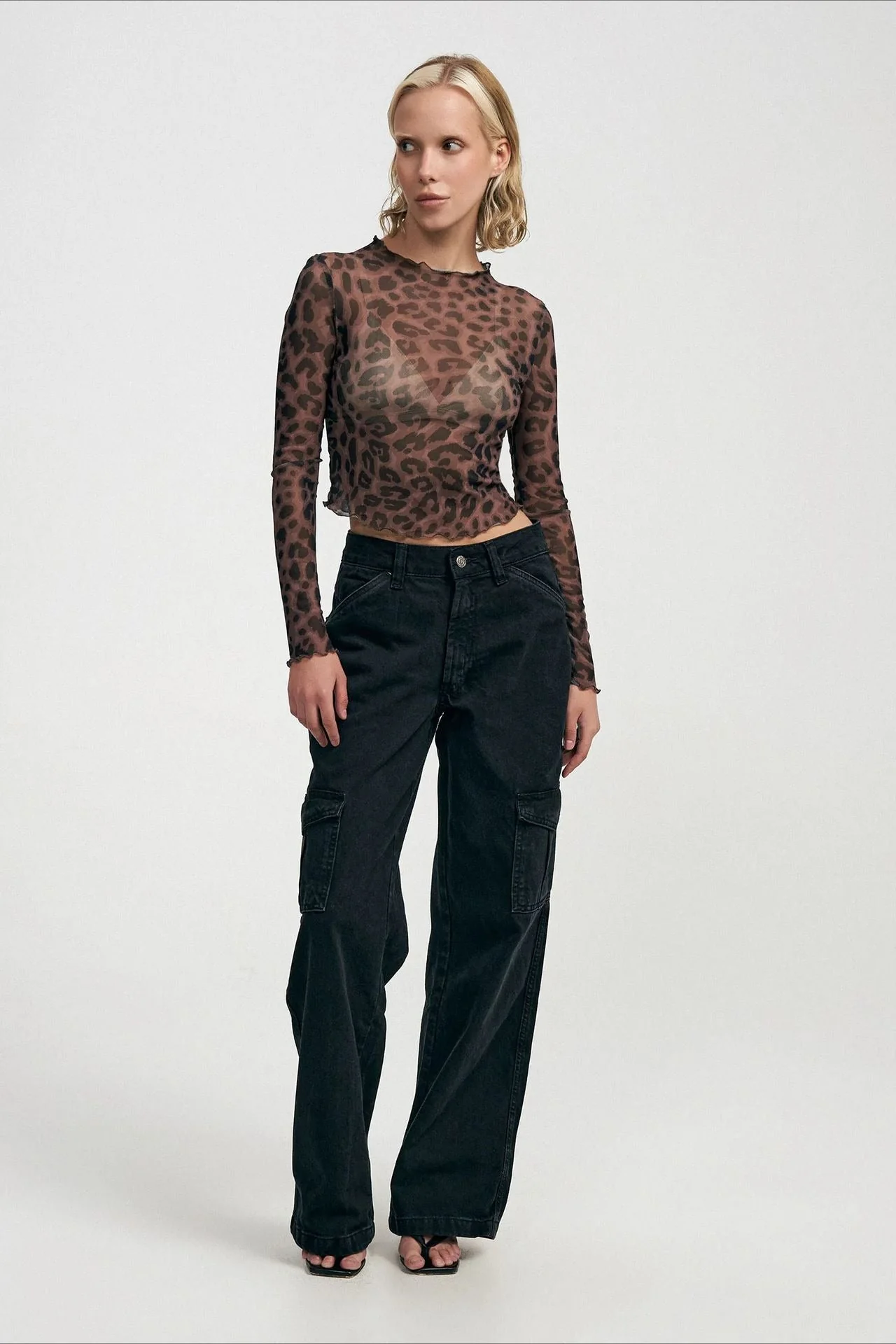 Fitted Sheer Leopard Crop Top - Image 3