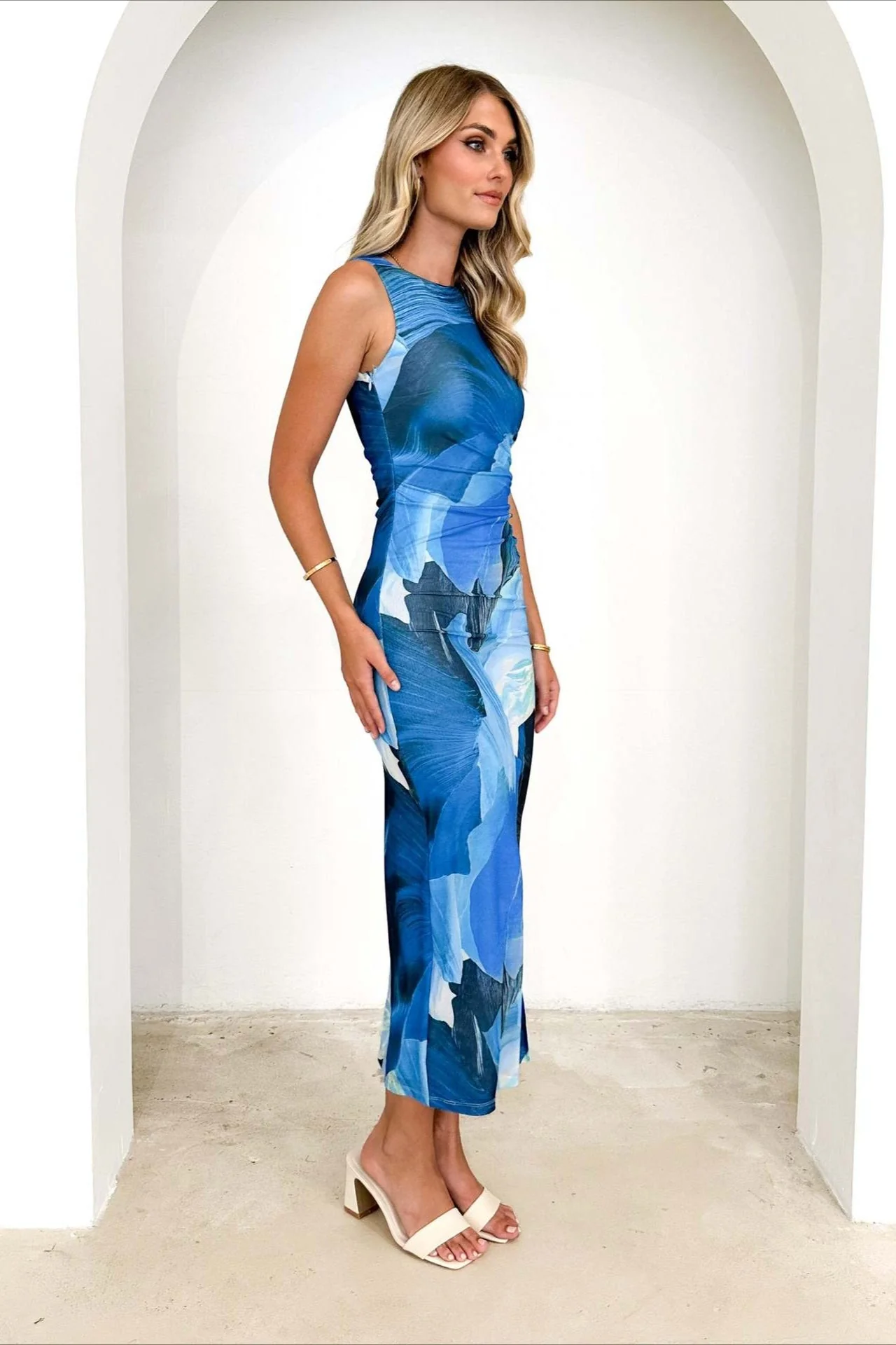 Elegant Floral Print Waist Slimming Maxi Dress - Image 6