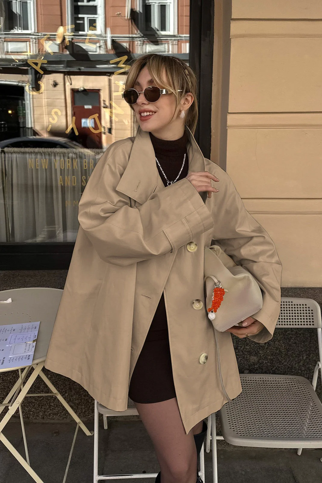 Vintage White Trench Jacket - Image 4