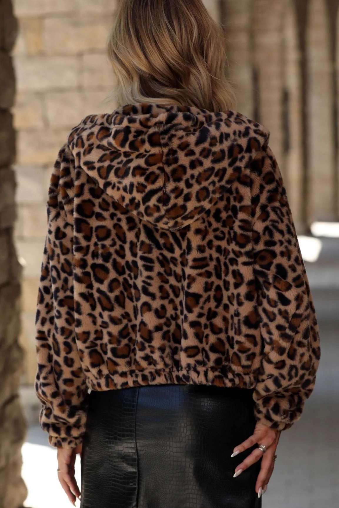 Loose Fit Leopard Print Fleece Coat - Image 4