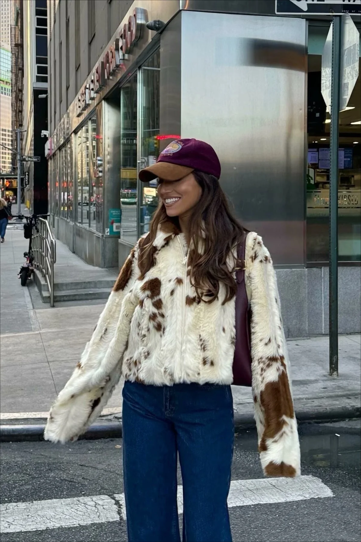 Stylish Leopard Print Faux Fur Coat - Image 3