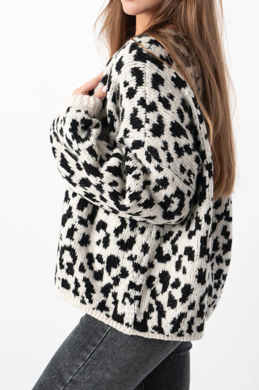 Loose Fit Colorblock Cardigan - Image 8