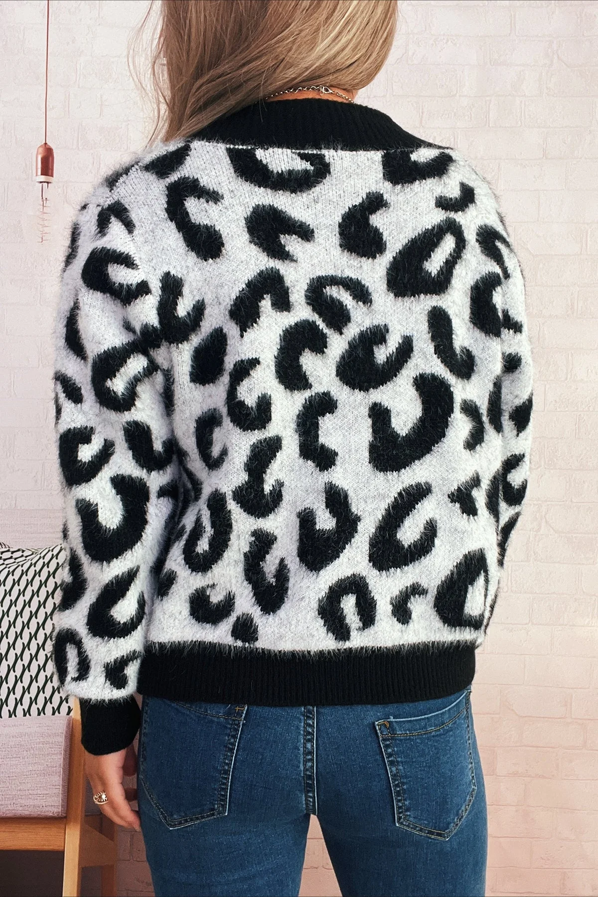 Cropped Animal Print Knit Cardigan - Image 2