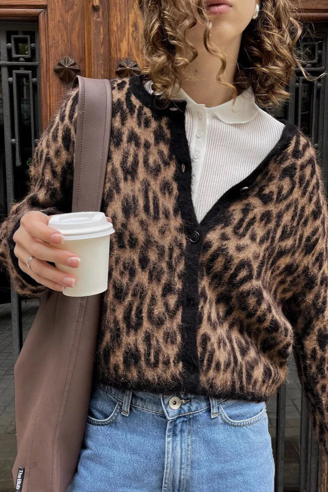 Retro Soft Touch Leopard Cardigan - Image 3