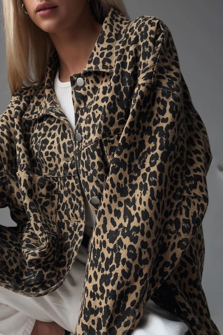Vintage Leopard Print Denim Blouse - Image 3