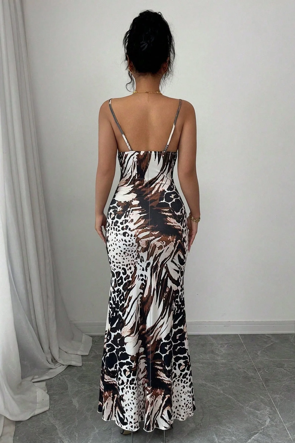 Slim Fit Leopard Backless Slip Maxi Dress - Image 2