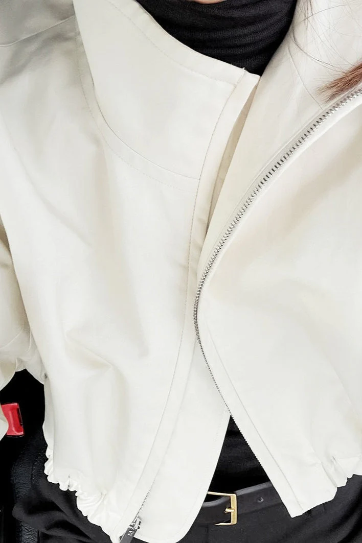 French Minimalist White Trench Jacket - Image 5