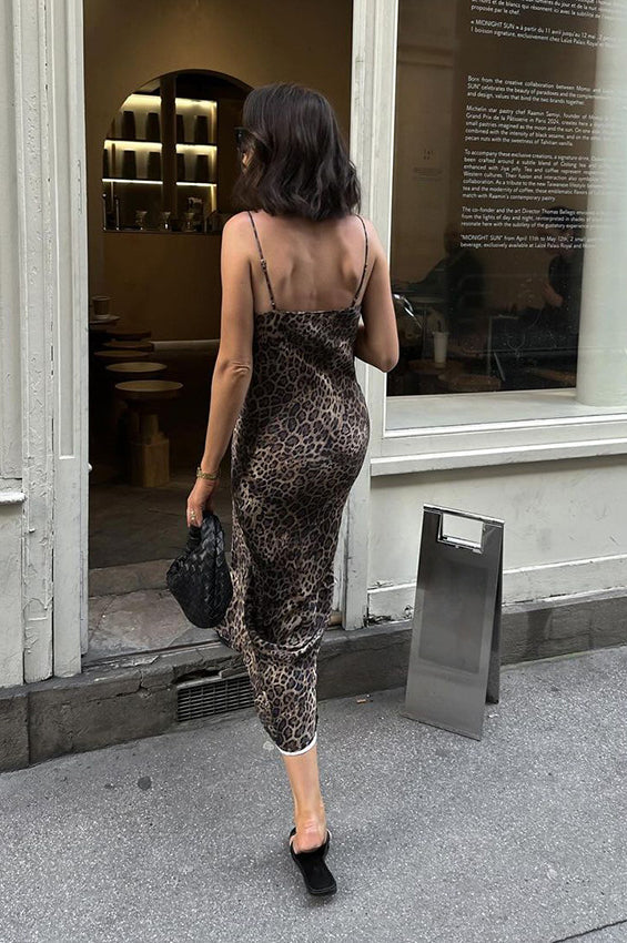 Slim Fit Leopard Print Ruched Waist Maxi Dress - Image 4