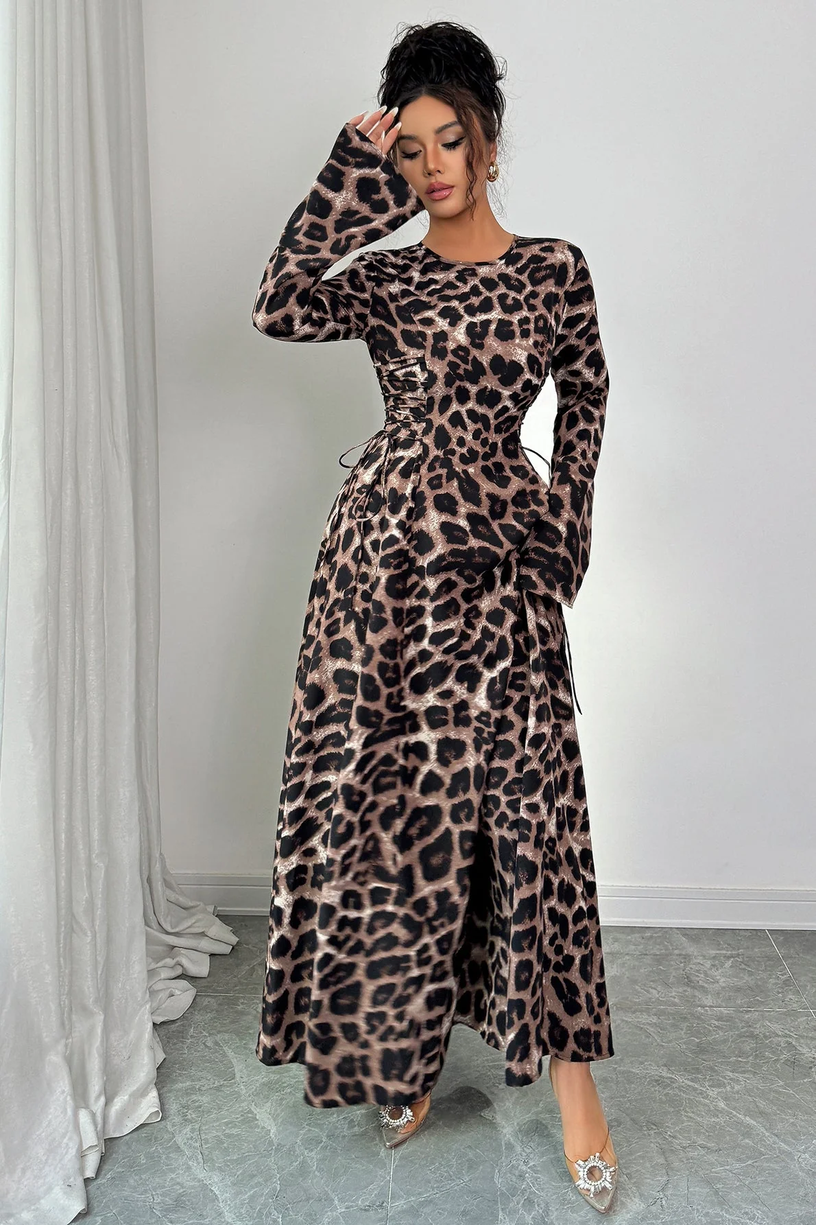 Chic Leopard Long Sleeve Maxi Dress - Image 3