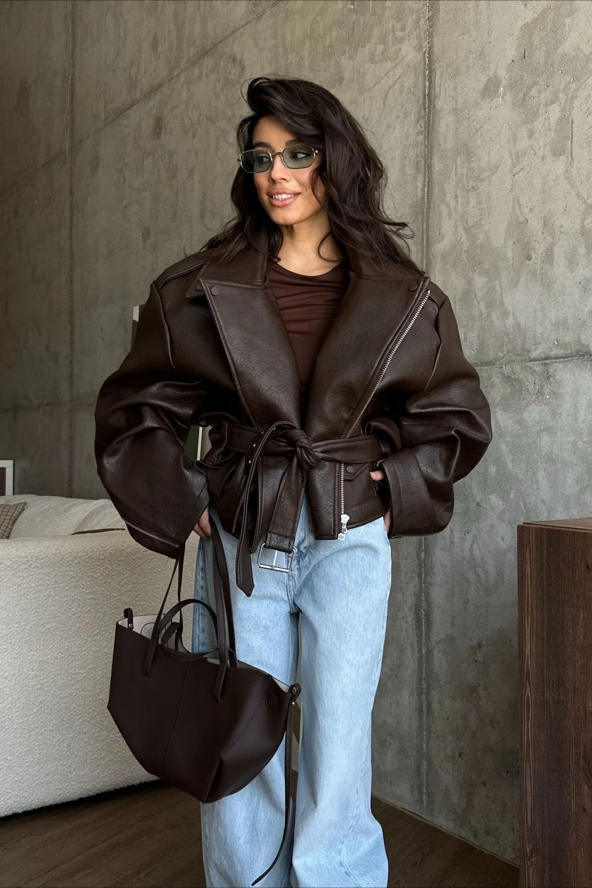 Vintage Cropped Leather Jacket - Image 3