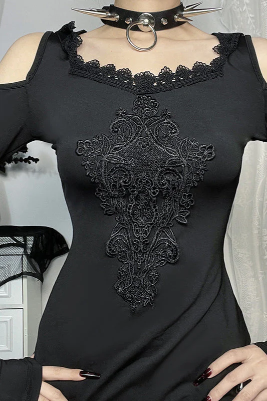 Hooded Lace Trim Gothic Dress - Image 5
