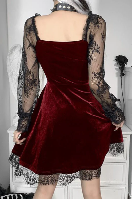 Bust Curve Gothic Dress - Image 2