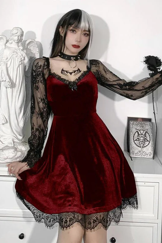 Bust Curve Gothic Dress - Image 3
