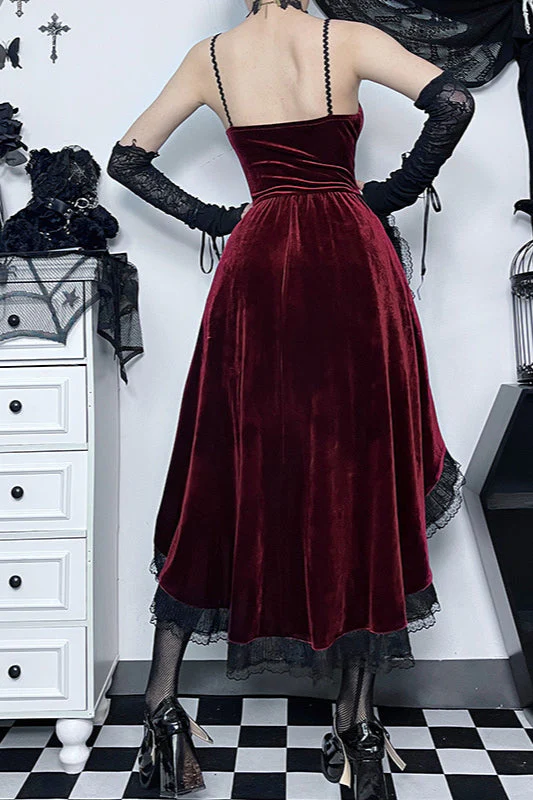Fitted Train Gothic Dress - Image 2