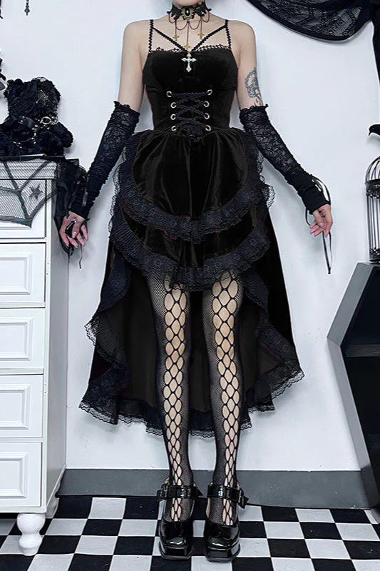 Fitted Train Gothic Dress - Image 5