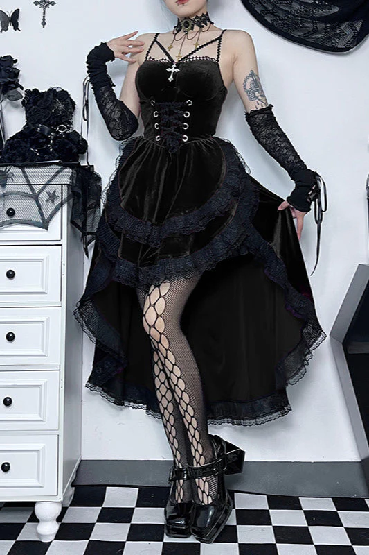 Fitted Train Gothic Dress - Image 6