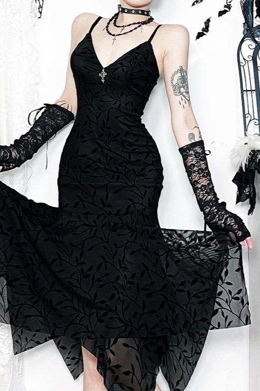 Slim Velvet Gothic Dress - Image 2