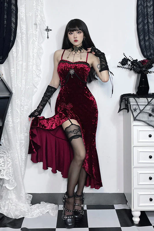 Elegant Ruffled Gothic Dress - Image 3
