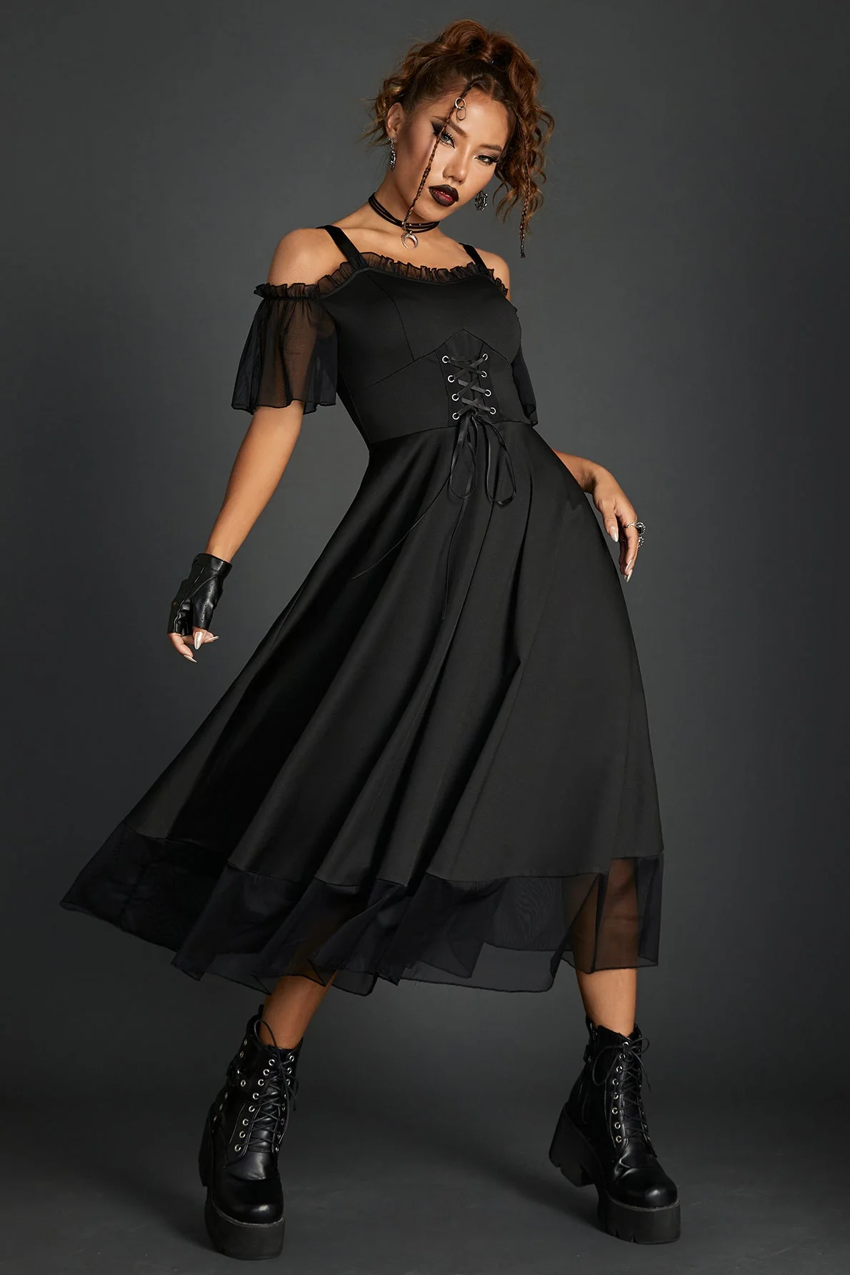 Vintage A-Line Gothic Dress - Image 3