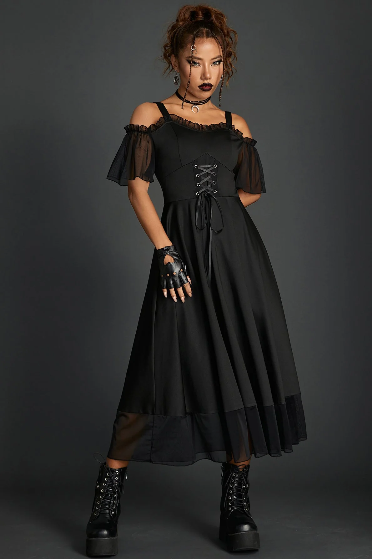 Vintage A-Line Gothic Dress - Image 4