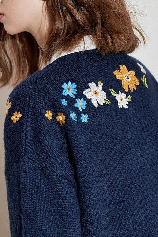 Vintage Floral Embroidered Knit Blouse - Image 2