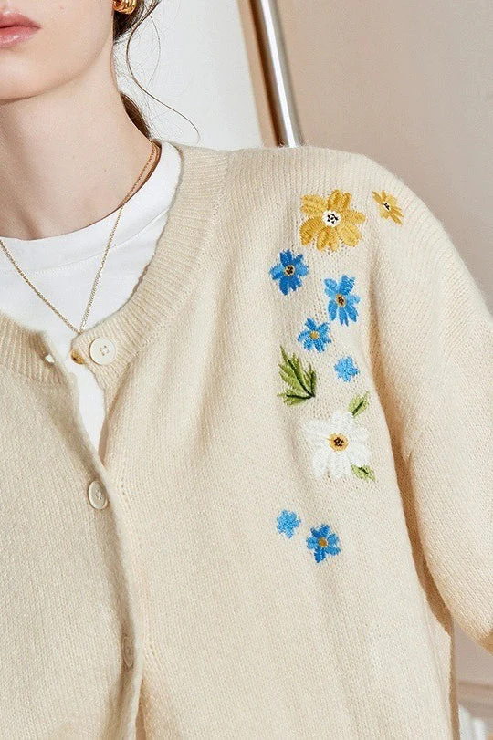 Vintage Floral Embroidered Knit Blouse - Image 5
