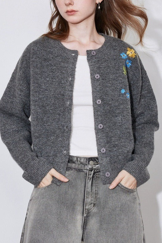Vintage Floral Embroidered Knit Blouse - Image 7