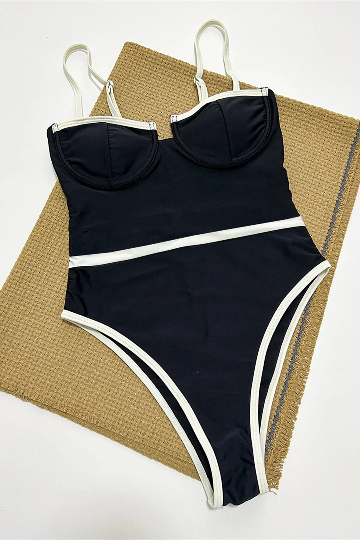 Contrast Color One Piece Bikini Set - Image 3