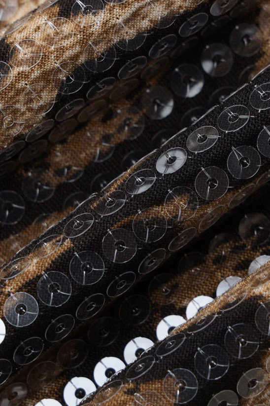 Leopard Sequin High-Slit Bodycon Skirt - Image 8