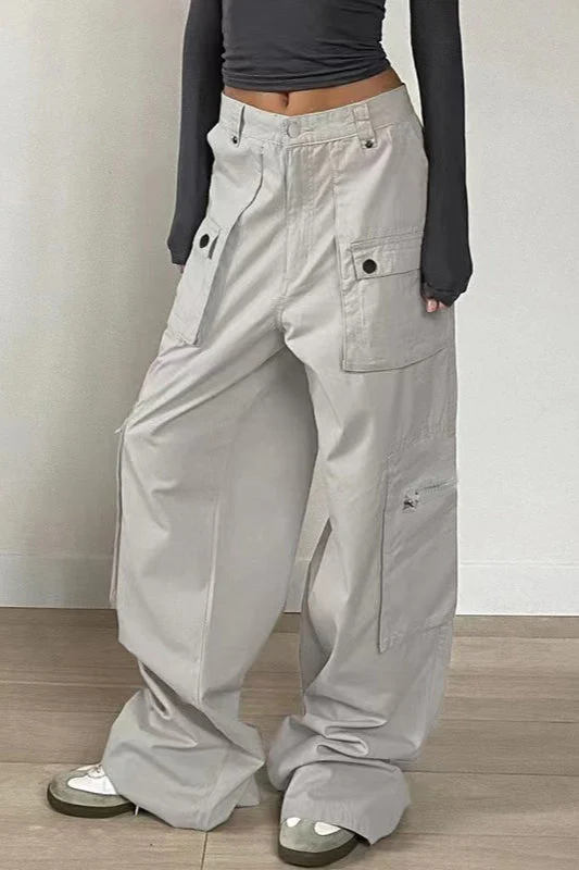 Retro Low-Waisted Pocket Denim Cargo Pant - Image 3