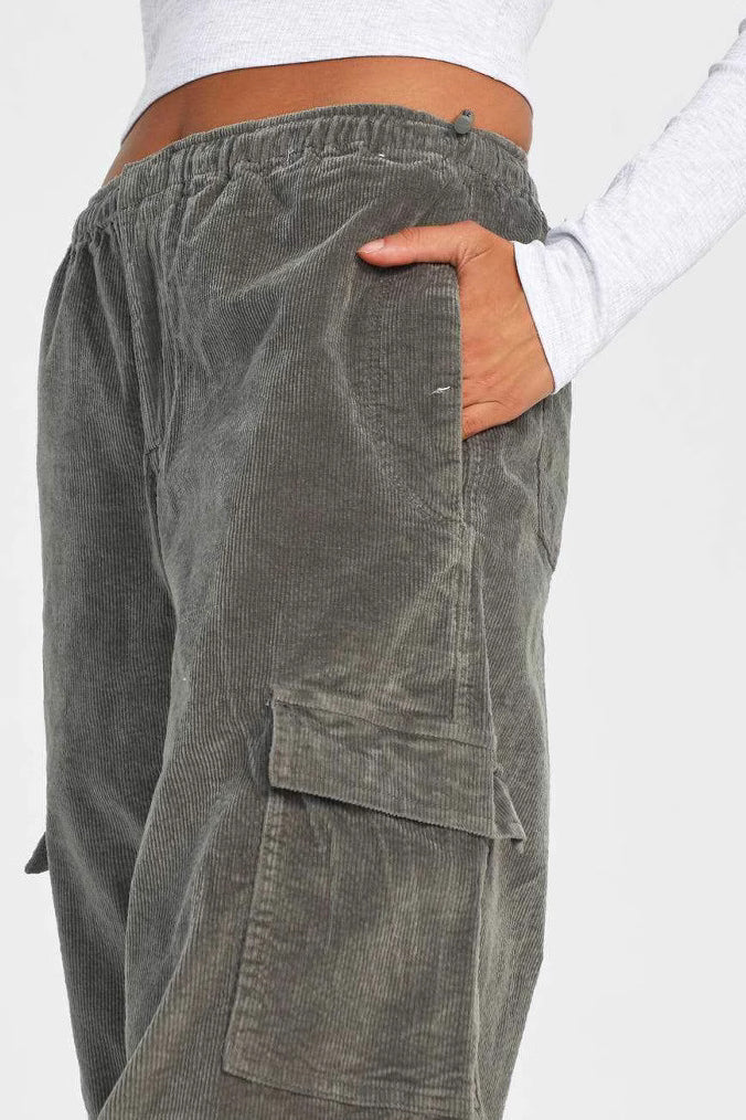 Vintage Loose Fit Straight Leg Cargo Pant - Image 3