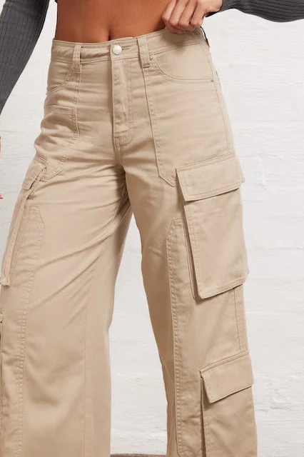 Vintage American High-Waisted Straight Leg Cargo Pant - Image 2