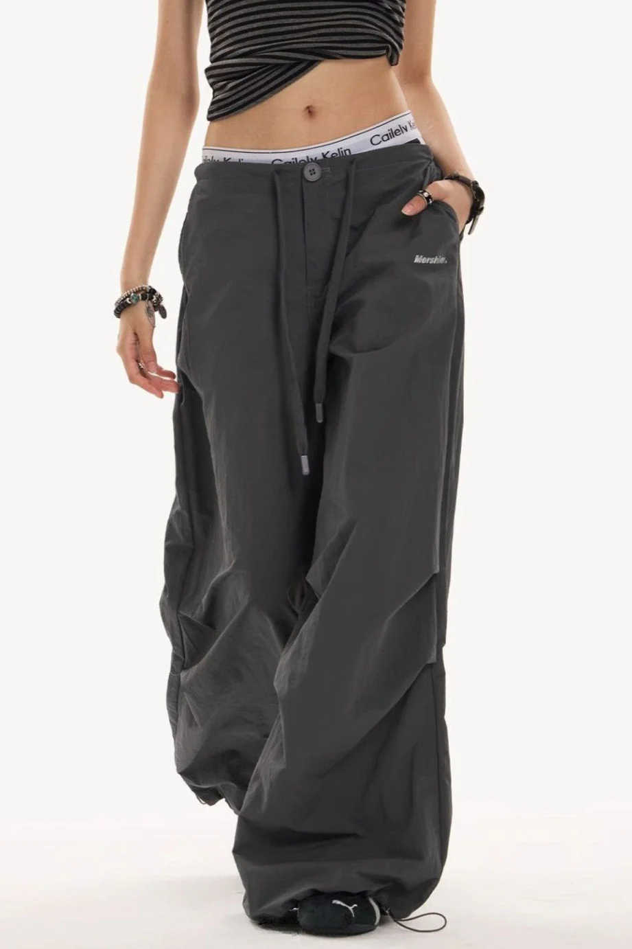 Y2K Retro Grey Military Cargo Pant - Image 3