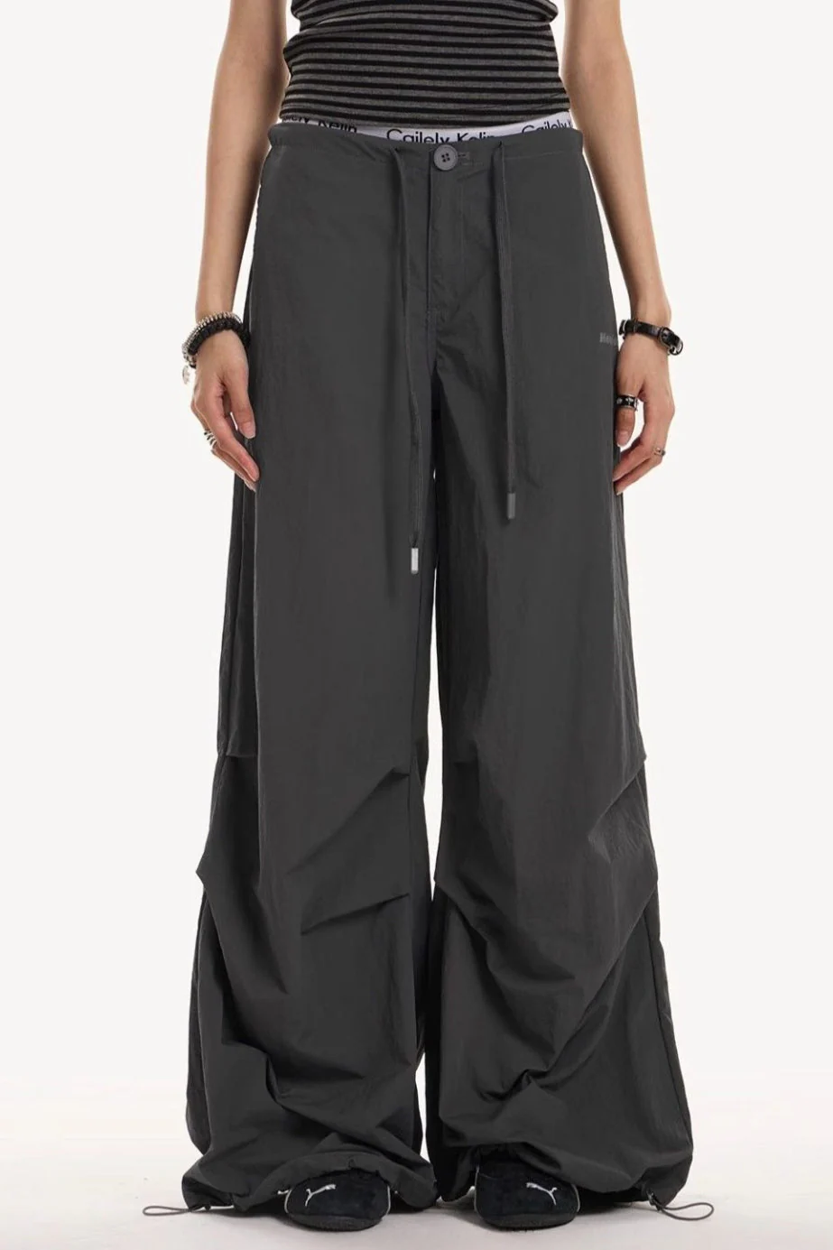 Y2K Retro Grey Military Cargo Pant - Image 4